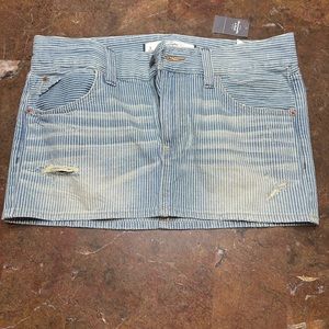 Ladies NWT Abercrombie & Fitch blue Jean mini skirt
